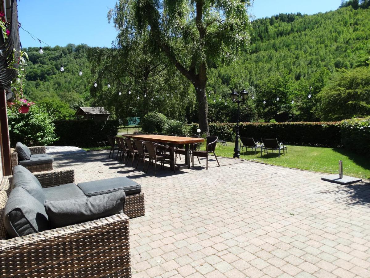 Vakantiehuis Cosy With Sauna Near River